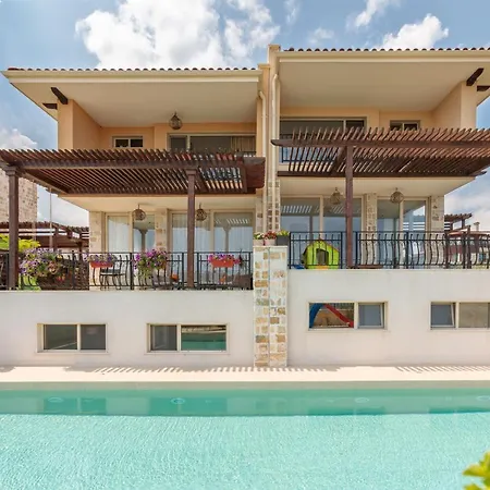 Dom wakacyjny Coral Luxury Villas De Margo Łozenec