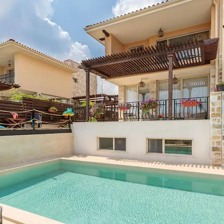 Coral Luxury Villas De Margo *