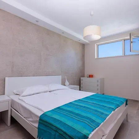 Dom wakacyjny Coral Luxury Villas De Margo Łozenec