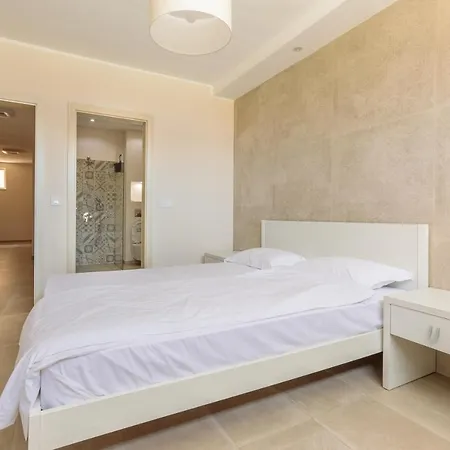 Dom wakacyjny Coral Luxury Villas De Margo *